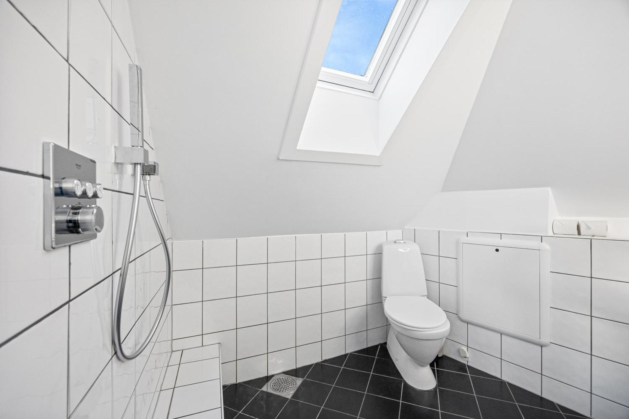 View To Bryggen - Renovated Dec 24 - Historic Cobblestone Street Apartment Bergen Exterior photo